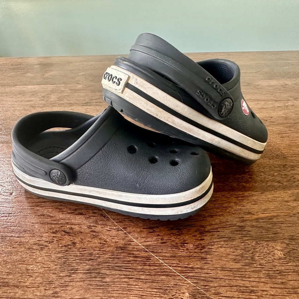 Crocs Slip-On Shoes, Toddler Size c7 (Black/White)